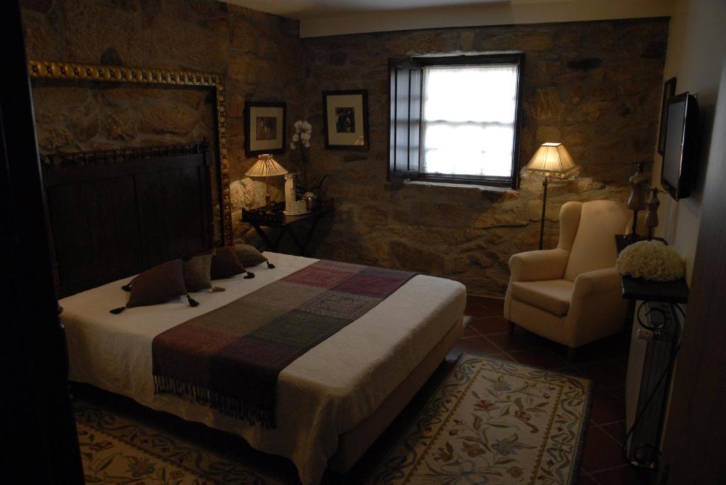 Casa Do Meio Do Povo - Turismo De Habitacao Chaves Zimmer foto